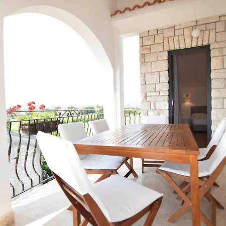 Apartments Pavic Valbandon-2